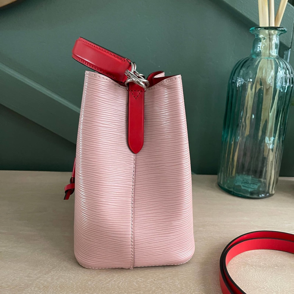 Louis Vuitton NeoNoe BB Epi Rose Pink Satchel Bag - Picture 3 of 16